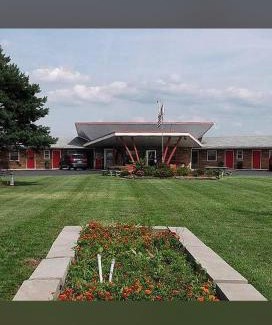 Holiday City Hotel | Rainbow Motel