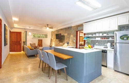 Quepos House | Rainforest Gem Aracari Villa with Private Pool