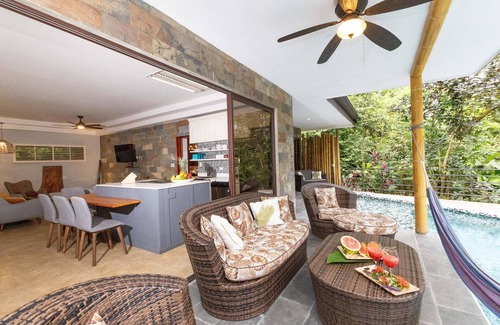 Quepos House | Rainforest Gem Aracari Villa with Private Pool