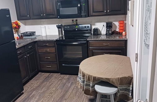 Royal House | Rainwaters Bunkhouse - Close to Crystal Springs and Lake Ouachitan