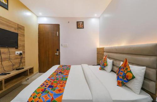 Varanasi Hotel | Raj Hotel's