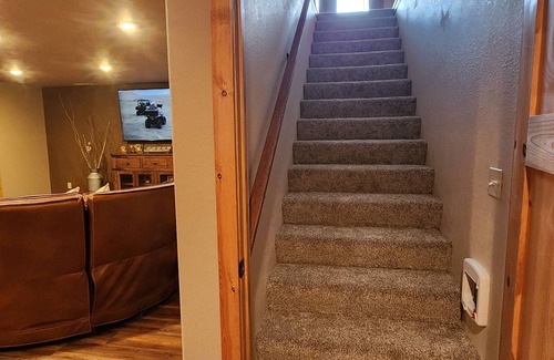 Rapid City House | Rally rental in Rapid City close to I90.