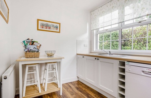 Newtyle Cottage | Ralston Bothy