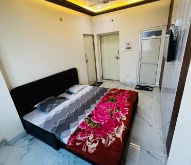 Vrindavan House | Ram Bhawan HomeStay