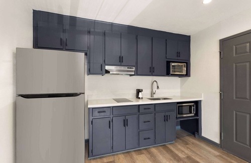 Dothan Hotel | Ramada by Wyndham Studio Suites Dothan