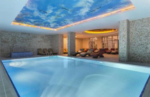 Bakırkoy Hotel | Ramada Plaza by Wyndham Istanbul Atakoy