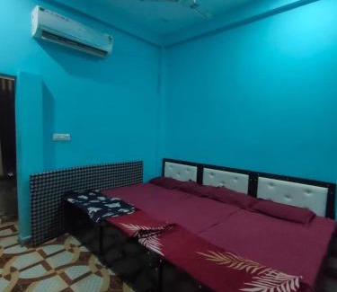 Ujjain House | Ramashrya Homestay Peaceful Stay Near Mahakal & Railway Station