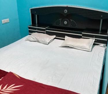 Ujjain House | Ramashrya Homestay Peaceful Stay Near Mahakal & Railway Station