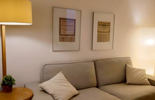 Gothic Quarter Apartment | Rambla-Plça Catalunya 2BR, monthly stays -R.H