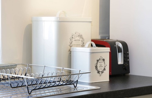 Newtown Cottage | RAMBLERS, pet friendly, with a garden in Kerry