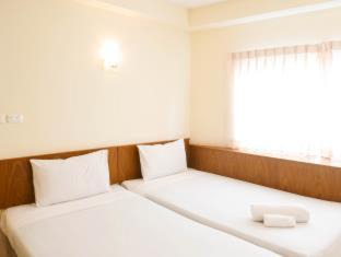 Talat Yot Hotel | Rambuttri House