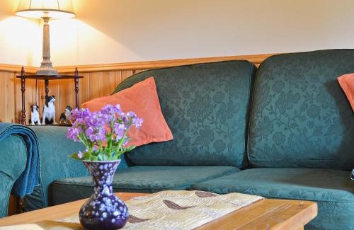 Glenelg House | Rams Cottage