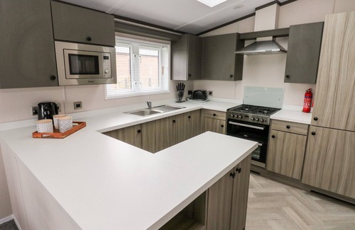Hasguard Cross Cottage | RAMSEY, pet friendly, character holiday cottage in Little Haven