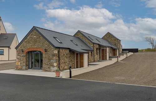 Haverfordwest Cottage | "Ramsey" Sea View Cottage - Dog Friendly