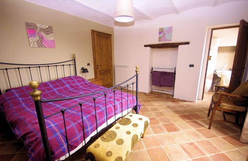 Pierantonio Apartment | Rancale-Beautiful and Imposing Stone Farmhouse with Pool in Quiet Valley Setting