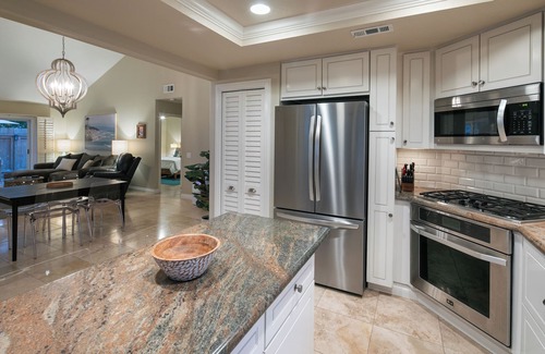 Encinitas House | Ranch + Coast Encinitas Townhome, Serene Getaway, 3min to shops 10min to Beach