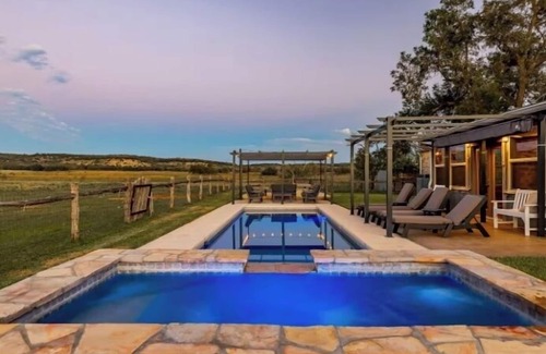 Fredericksburg Resort | Ranch Getaway for Gatherings & Memories (Sleep 52)