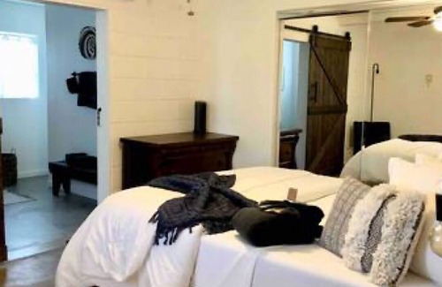 Cottonwood House | Ranch Guest House Near Sedona and Jerome, Sleeps 8