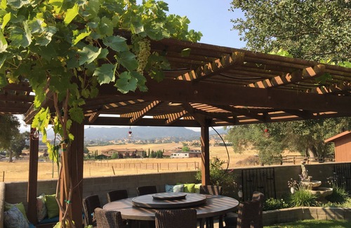 Atascadero House | Ranch Home On 3 Acres, Tucked Under The Oak Trees With Views Of The Mountains.