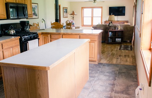 Meeteetse House | Ranch home with wide open views of the wild west.