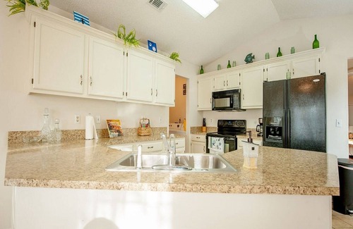 Mount Pleasant House | Ranch near beaches, downtown, Shem Creek, Old Village