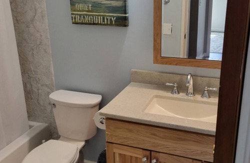 Reynoldsburg House | Ranch style 3 bedroom and 2 full bathroom home, fully furnished and remodeled.