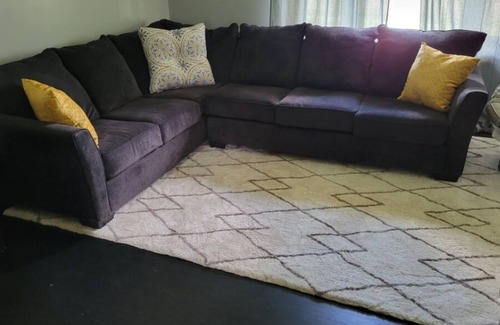 Reynoldsburg House | Ranch style 3 bedroom and 2 full bathroom home, fully furnished and remodeled.