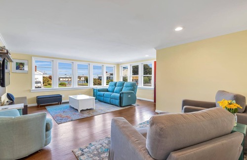 Manasquan House | Ranch with a Water View