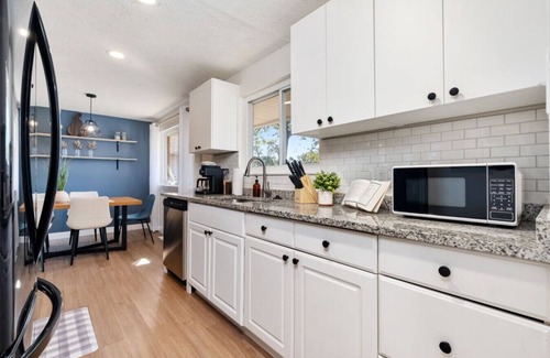 Reynoldsburg Apartment | Ranch with Garage & Fenced Yard on Quiet Street