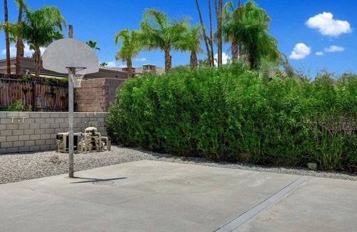 Magnesia Falls Cove House | Rancho Mirage Mid Century Gem | A Louisa Davis Property