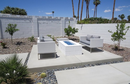 Magnesia Falls Cove House | Rancho Mirage Mid Century Modern Elegance