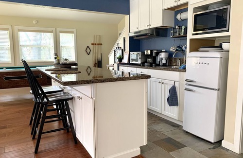 Loomis Cottage | Rancho Paradiso in Loomis is the perfect retreat!