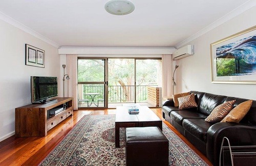 Randwick Apartment | RAND2 - 2 BR Unit, Lush Tropical Garden Outlook