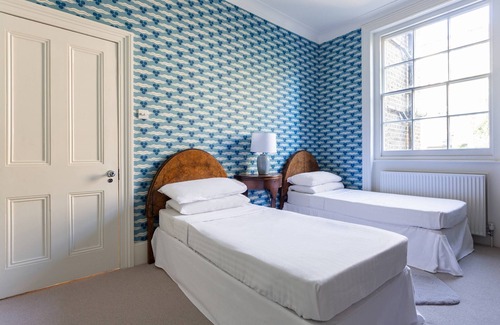 Churchill Apartment | Ranelagh Grove by onefinestay