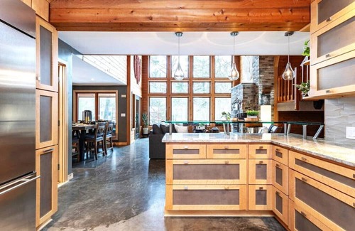 Wisconsin Rapids House | Rapids Rustic Retreat