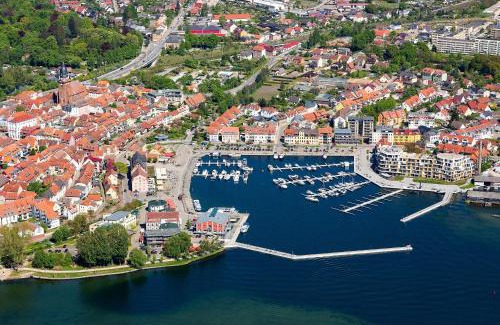 Muritz Apartment | Rapunzel - Gemütliche Ferienwohnung mit Landhausstil und überdachtem Balkon