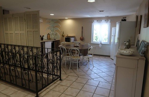 Le Puy-Sainte-Reparade Villa | RARE 17 pers private swimming pool park 15 mn Aix en Provence