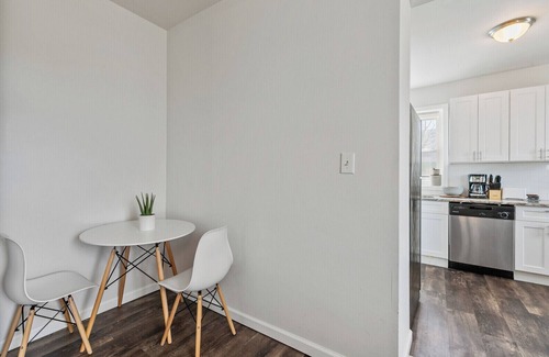 Camden Apartment | RARE 2 Bed Gem w/PRIVATE PATIO Near Downtown Philly!