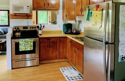 Amberg Cabin | Rare 3 BR cabin on the trail