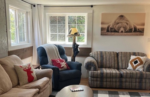 Amberg Cabin | Rare 3 BR cabin on the trail