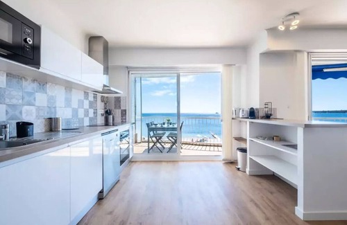 Pointe Croisette Apartment | RARE! 3P seafront