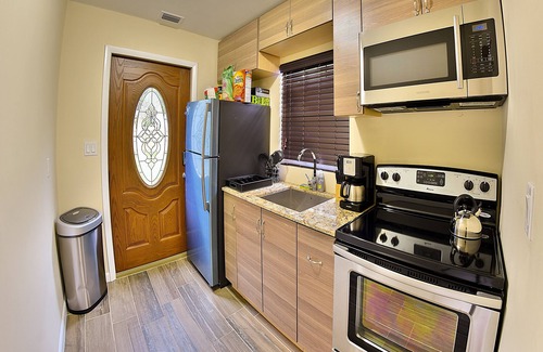 Highland Garden Villa | Rare 5-Home Luxury Compound Pool Hot Tubs Art Privacy Sleeps 16