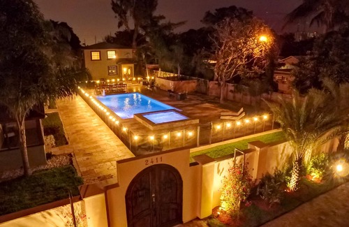 Highland Garden Villa | Rare 5-Home Luxury Compound Pool Hot Tubs Art Privacy Sleeps 16