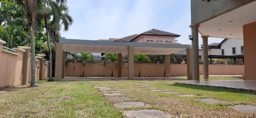 Ampang Villa | Rare and spacious pool villa , 10 minutes from KLCC & Pavillion
