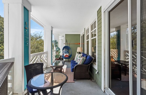 Baytowne Wharf Condo | RARE Condo at Baytowne! Steps to Wharf, Tropical Pool, Hot Tub, Tram to Beach