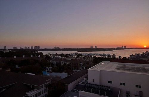 Baytowne Wharf Apartment | Rare Find! 3 Convenient Units! Pool, Pets Allowed, Near Henderson Beach State!