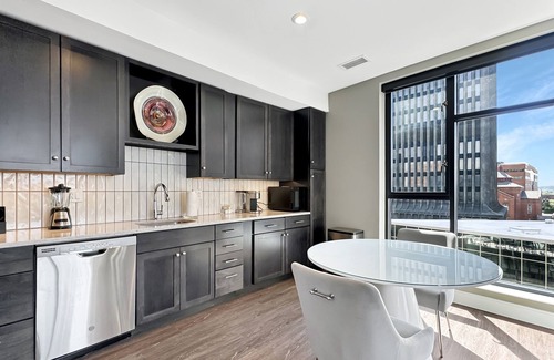 Central Business District Apartment | Rare Luxury: Apartment with Unparalleled Elegance
