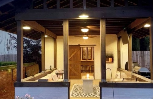 Summerville Cottage | Rare Masters Rental Available - Featured on Historical Home Tour