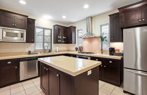 Fremont House | ⭐️Rare⭐️Modern 4BR/3.5BA Home⭐️ Work from Home