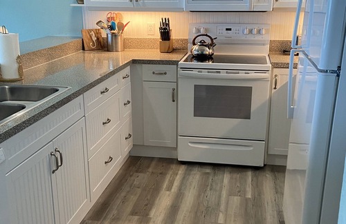 Independence Square Condo | Rare Opening! Pier House Feb 21–Mar 7 Now Available Due to Cancellation